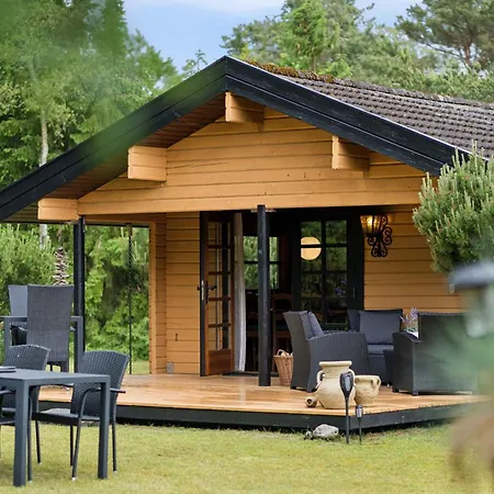 Peaceful Close To Nature Holiday home Glesborg
